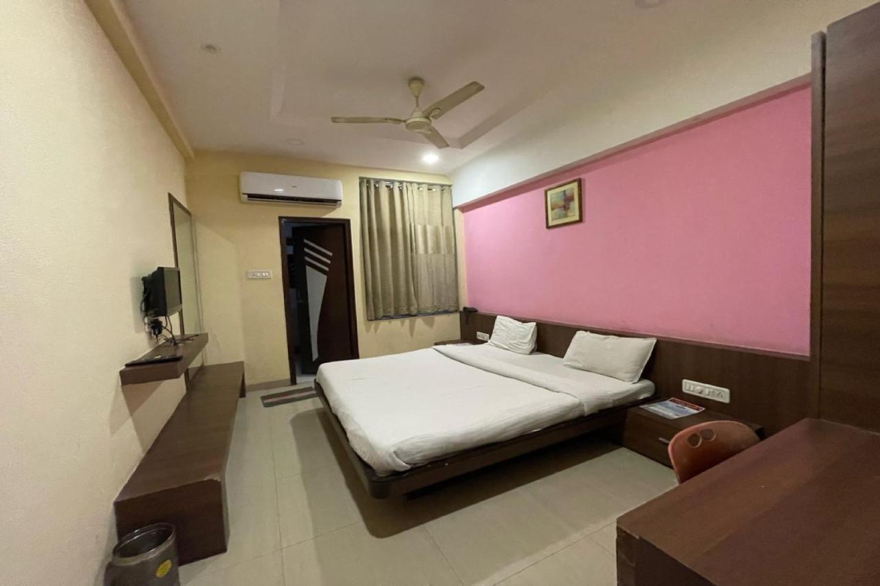 إندور Collection O 84499 Hotel Nakshatra Inn المظهر الخارجي الصورة